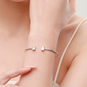 Bracelet No Tarnish Free Hypoallergenic Zirconia Open Adjustable Bangle