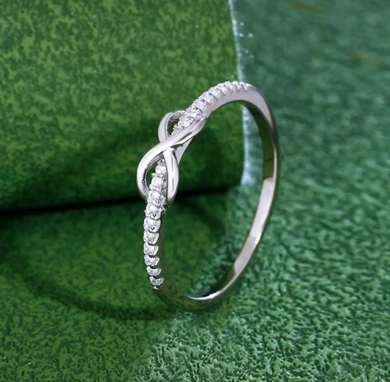 Good Quality Cubic Zirconia Ring with Crystal Fashion with infinity symbol - Image 3