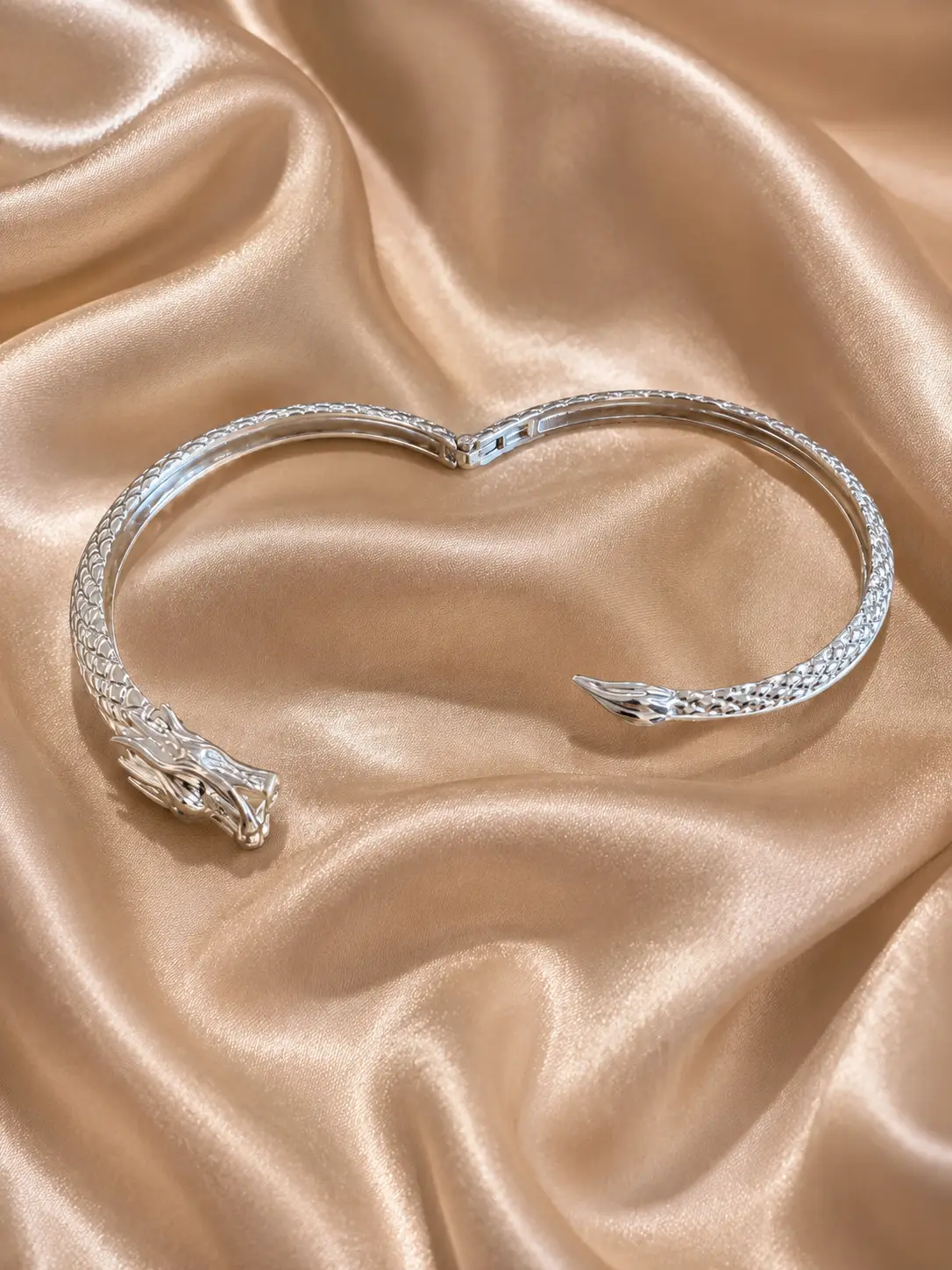Private Collection – 925 Sterling Silver Carved Dragon Bracelet - Image 6