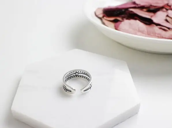 925 Sterling Silver Retro Open Adjustable Toe Rings for Women Summer Fashion Hollow Twist Pattern - Image 5